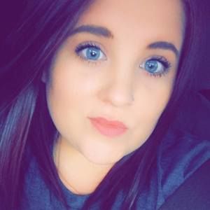 Meet your Posher, Courtney